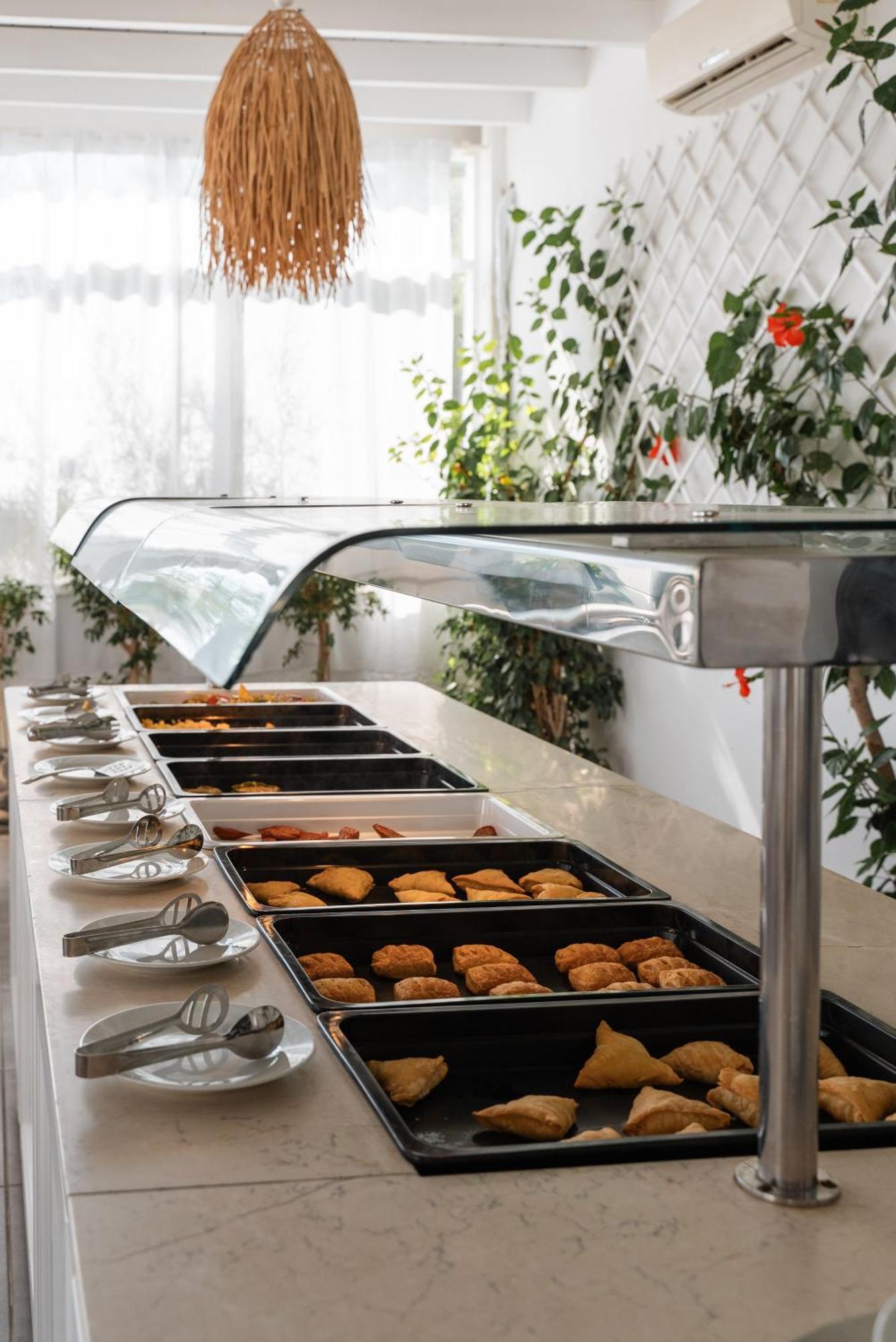 Amaria Beach Resort By Nomee Hospitality Group Ajía Paraszkeví Kültér fotó